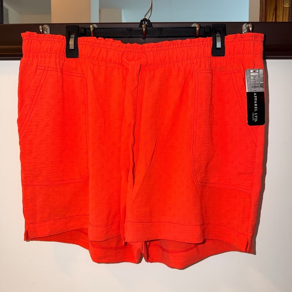 NWT Set of 3 Soho Apparel Shorts and Pants size Large - Picture 2 of 16